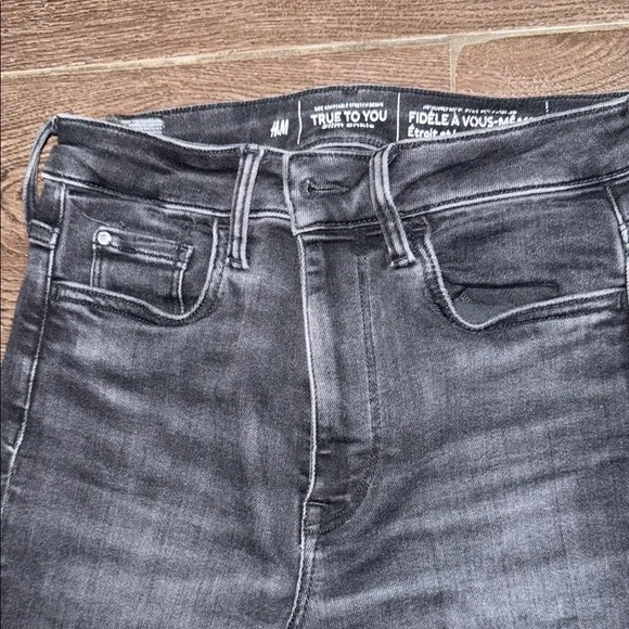 H&M Women's Black Slim Ankle Jeans - Picture 3 of 5